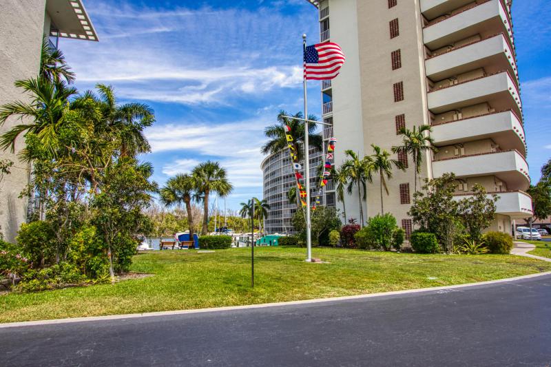  Condo & Townhome Photos