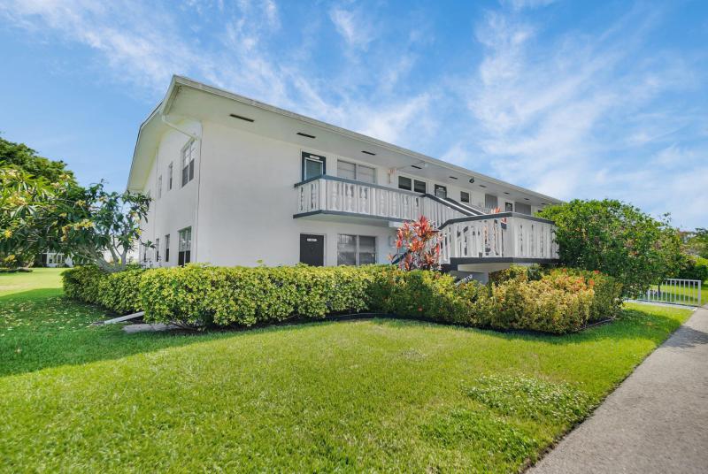  Condo & Townhome Photos