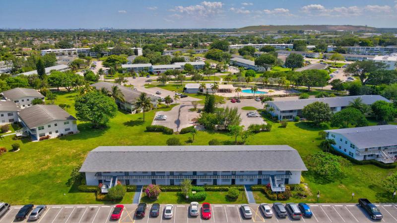  Condo & Townhome Photos