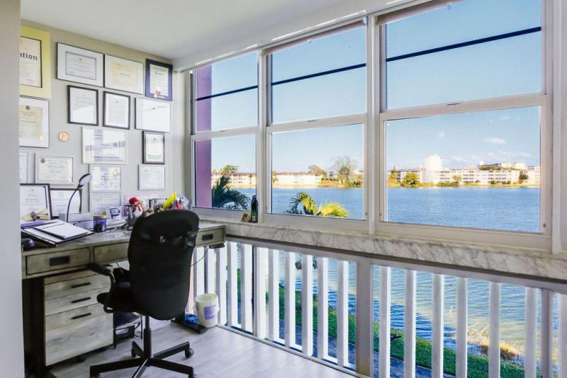  Condo & Townhome Photos