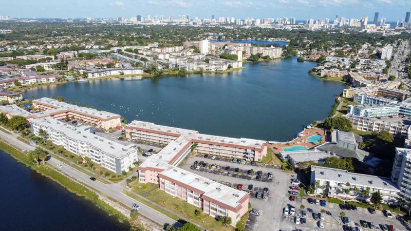  Condo & Townhome Photos