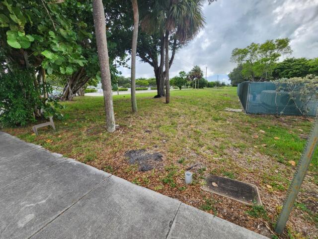  Commercial & Industrial Land Images 