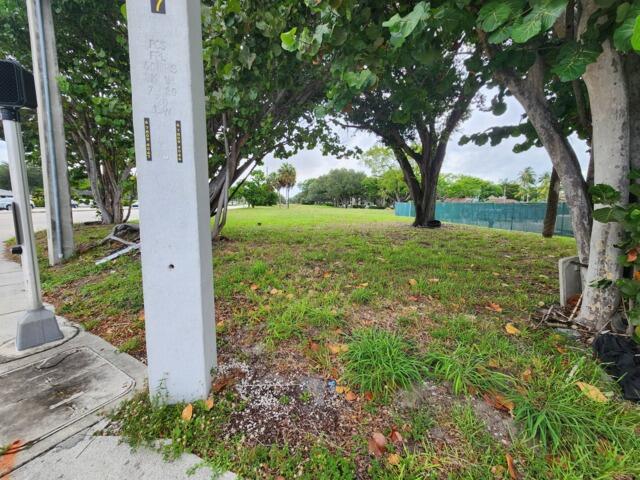  Commercial & Industrial Land Images 