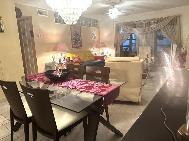  Condo & Townhome Photos
