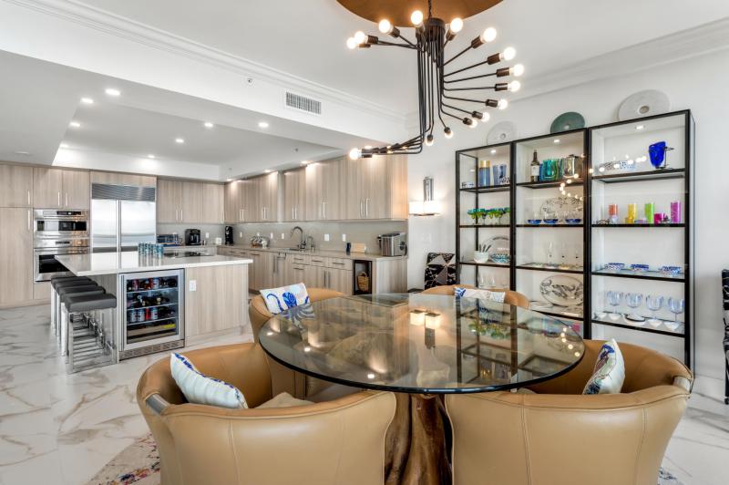  Condo & Townhome Photos