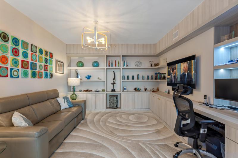  Condo & Townhome Photos