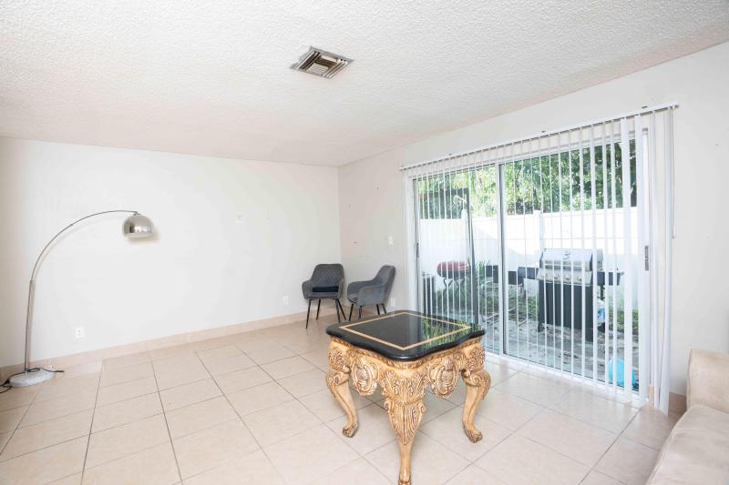 Duplex, Triplex and Fourplex Images