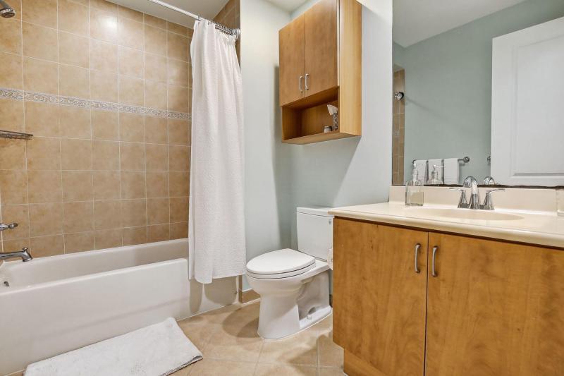  Condo & Townhome Photos