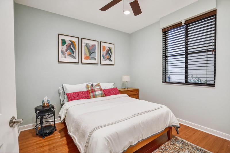  Condo & Townhome Photos