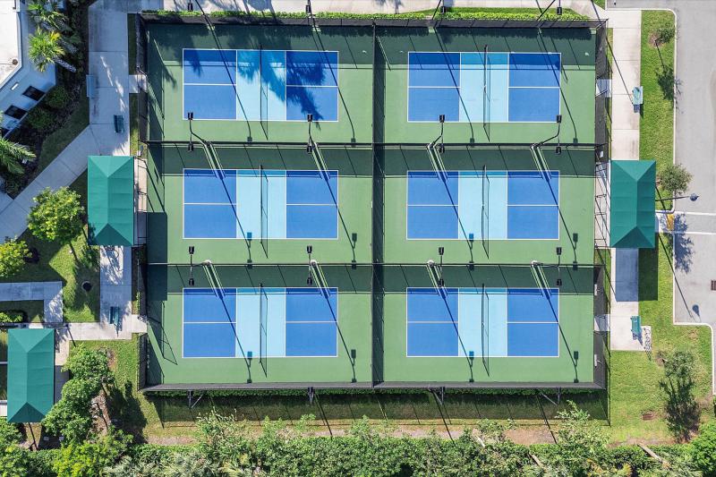  Condo & Townhome Photos