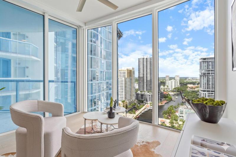  Condo & Townhome Photos