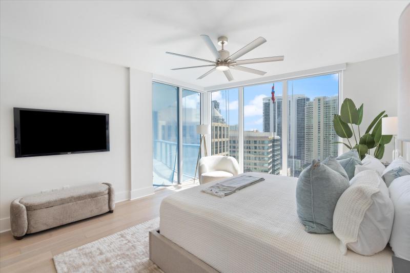  Condo & Townhome Photos