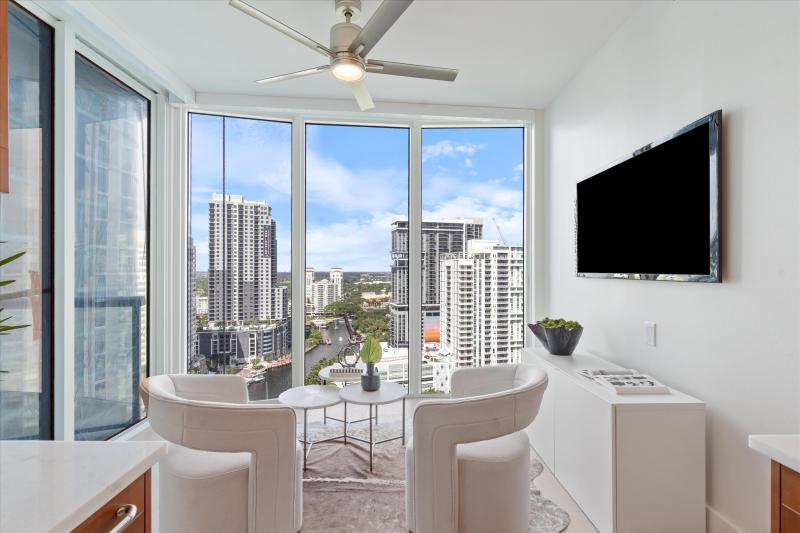  Condo & Townhome Photos