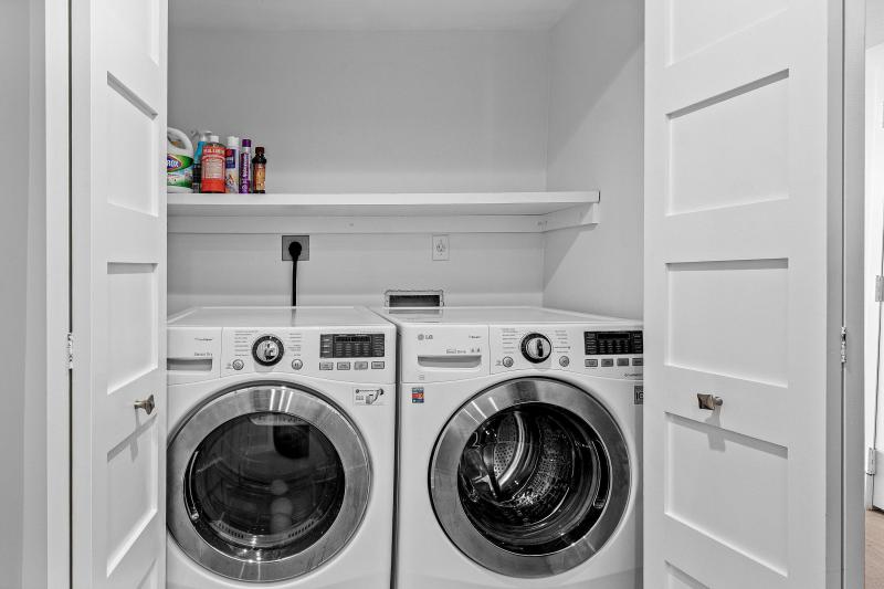  Condo & Townhome Photos