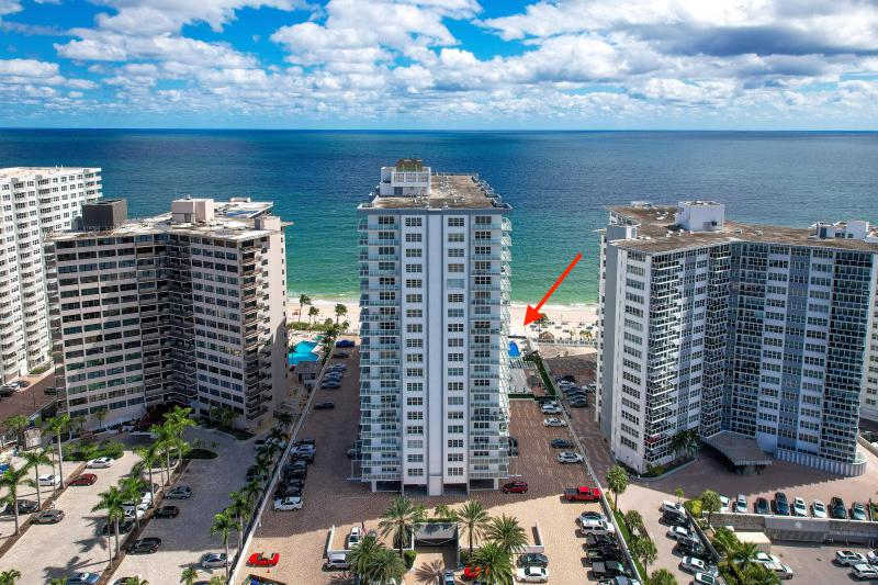  Condo & Townhome Photos