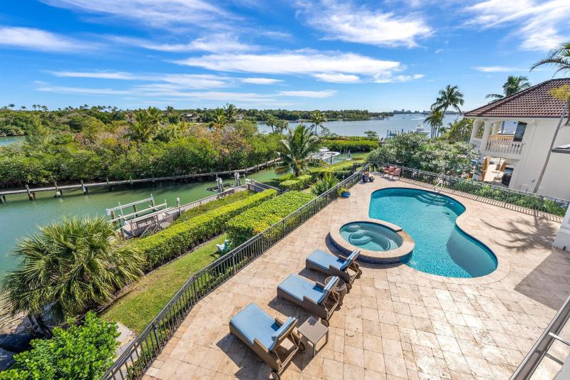  Single Family Homes Photo 16:  Jupiter,  FL 33469