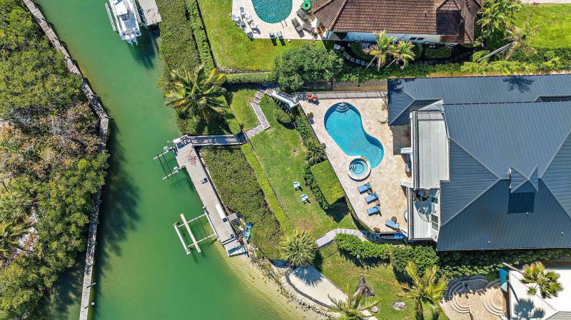  Single Family Homes Photo 21:  Jupiter,  FL 33469