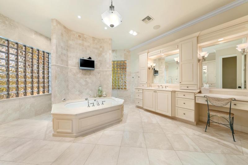  Single Family Homes Photo 7:  Jupiter,  FL 33469