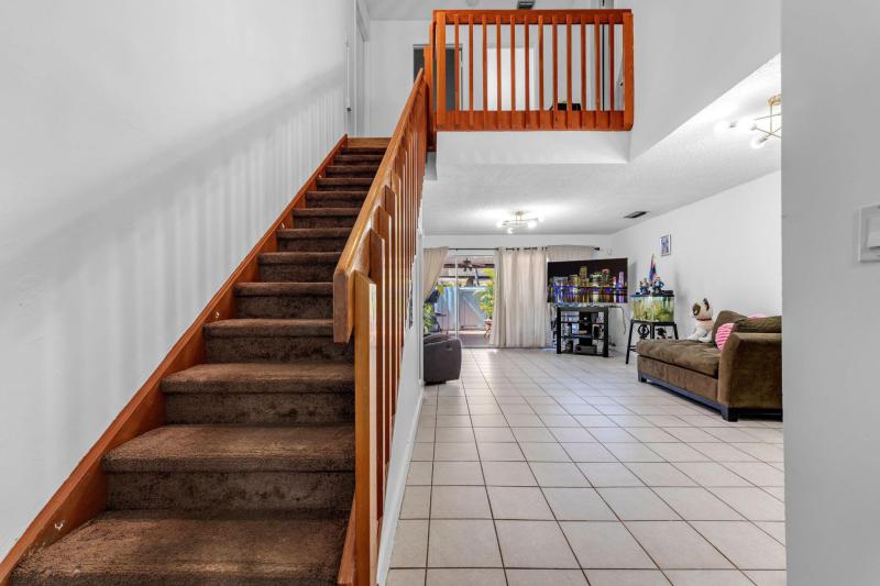  Condo & Townhome Photos