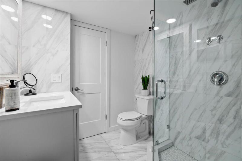  Condo & Townhome Photos