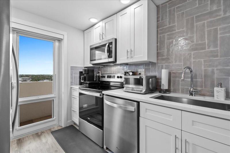  Condo & Townhome Photos