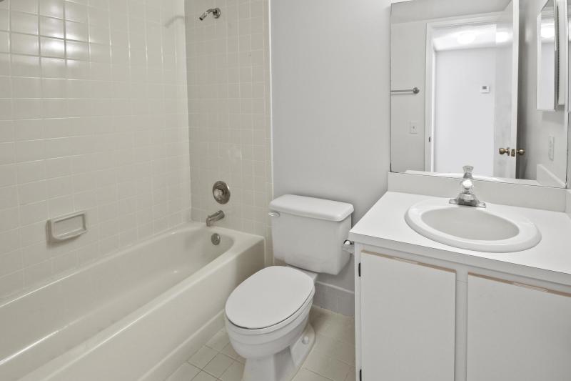  Condo & Townhome Photos