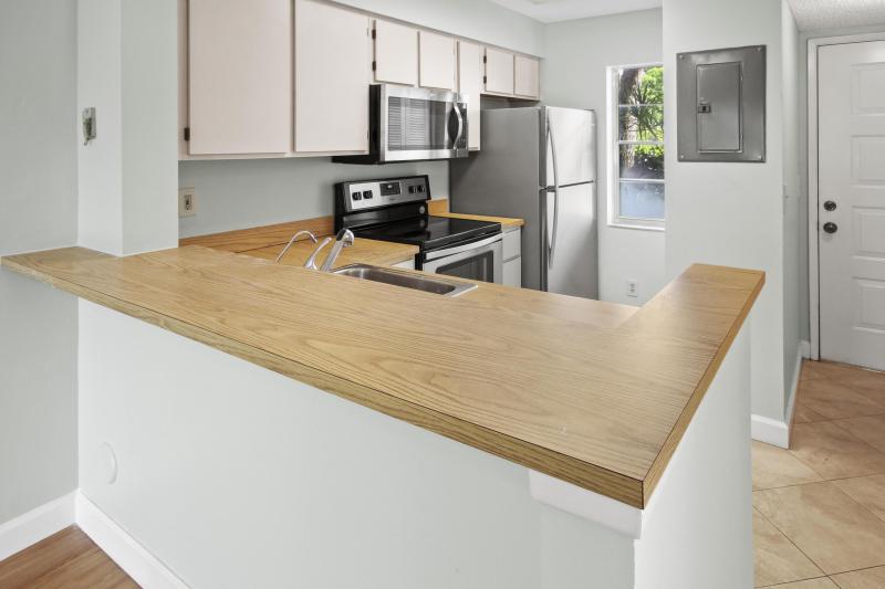  Condo & Townhome Photos