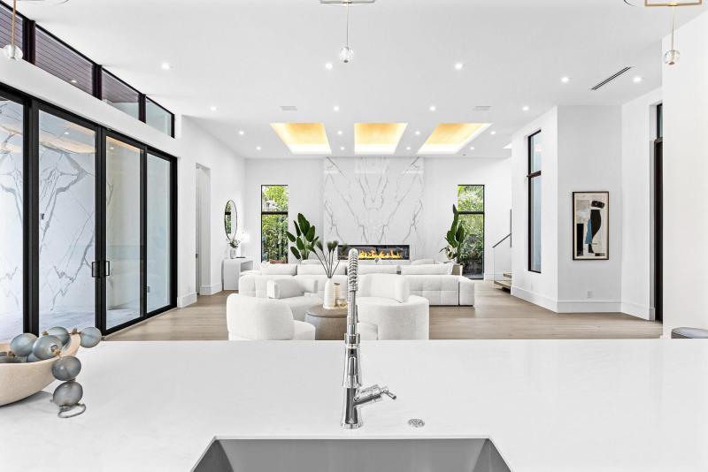  Single Family Homes Photo 17:  North Palm Beach,  FL 33408