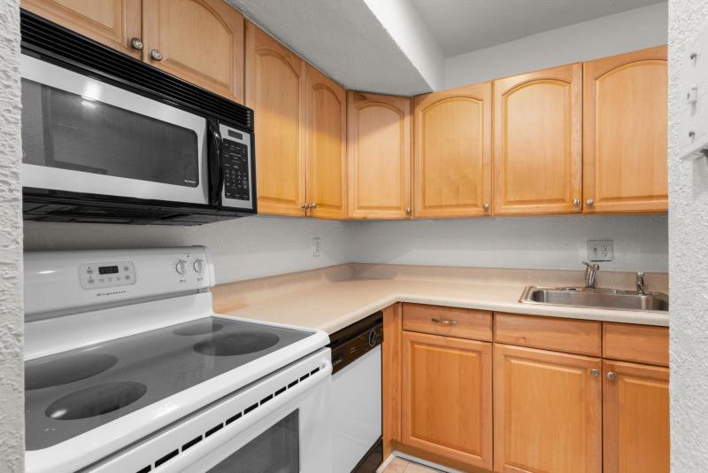  Condo & Townhome Photos