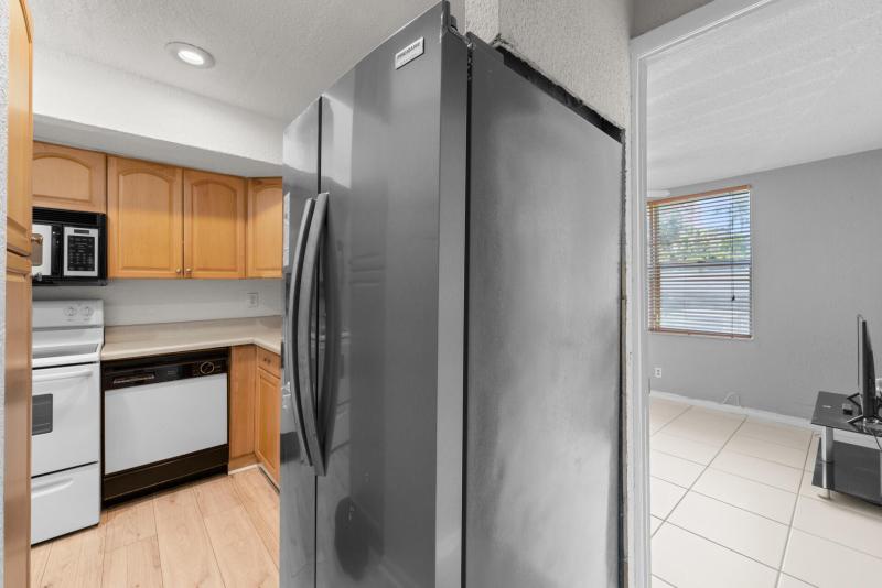  Condo & Townhome Photos