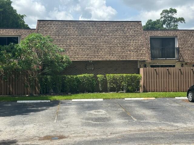  Condo & Townhome Photos