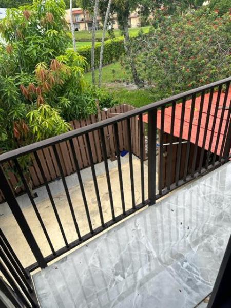  Condo & Townhome Photos