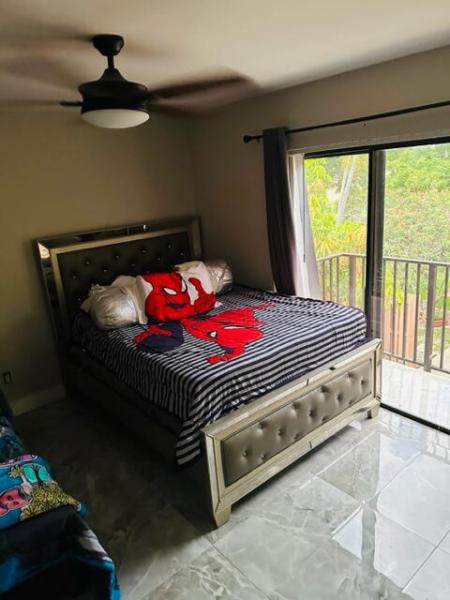  Condo & Townhome Photos