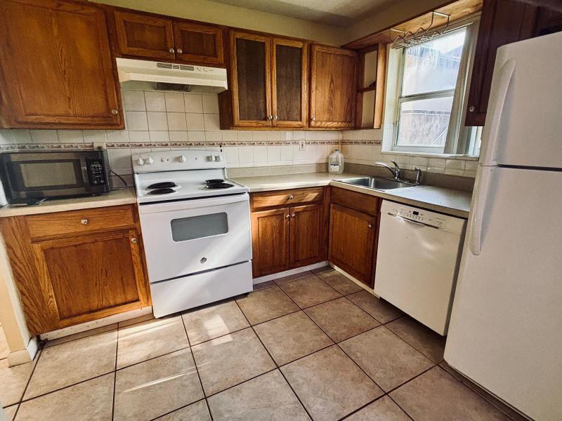  Condo & Townhome Photos