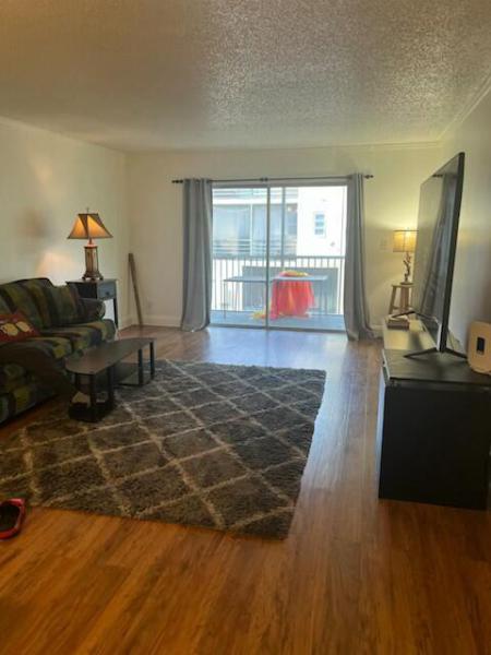  Condo & Townhome Photos