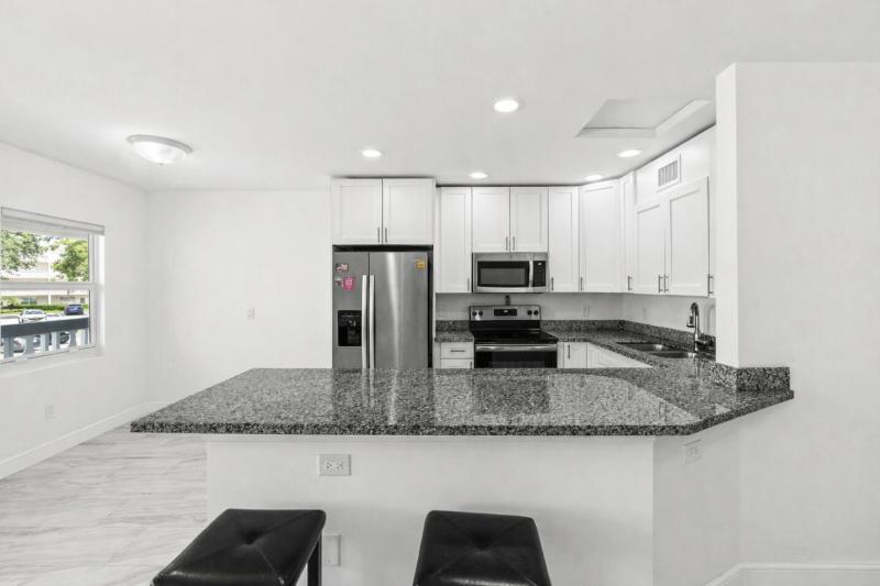  Condo & Townhome Photos