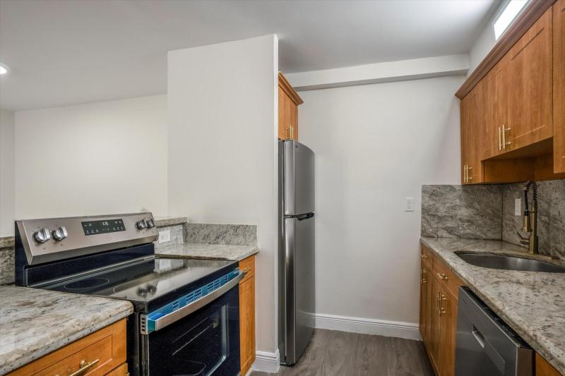  Condo & Townhome Photos