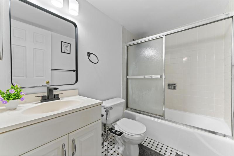  Condo & Townhome Photos