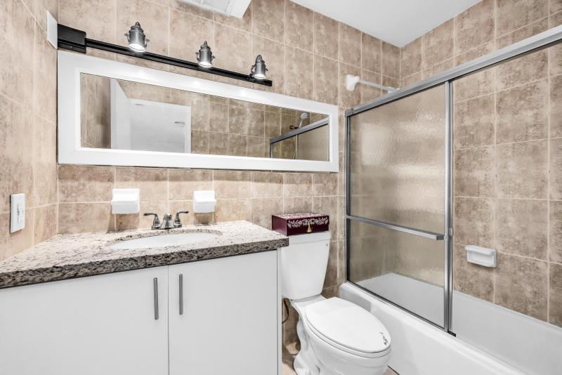  Condo & Townhome Photos