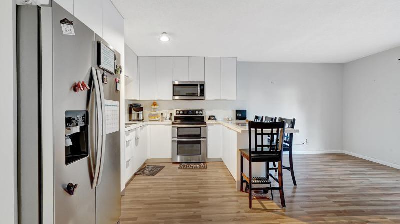  Condo & Townhome Photos