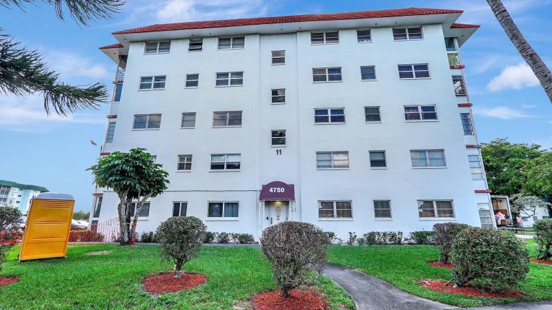  Condo & Townhome Photos