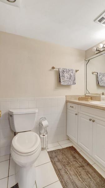  Condo & Townhome Photos