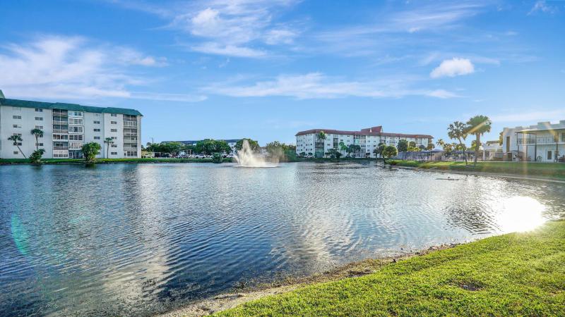 Condo & Townhome Photos