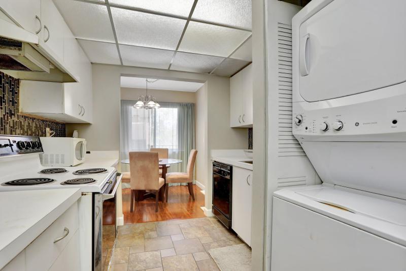  Condo & Townhome Photos