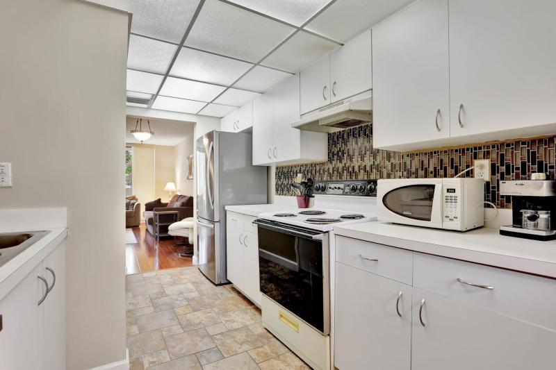  Condo & Townhome Photos