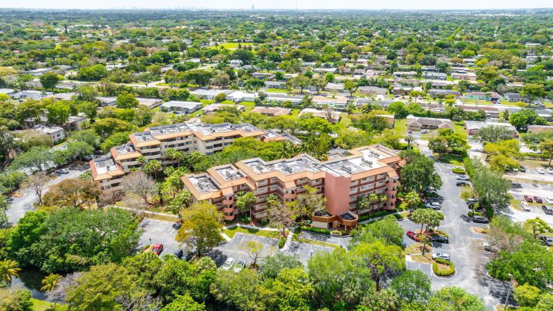  Condo & Townhome Photos