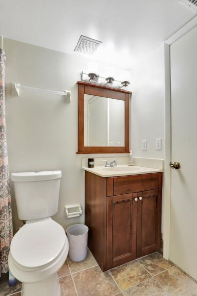  Condo & Townhome Photos