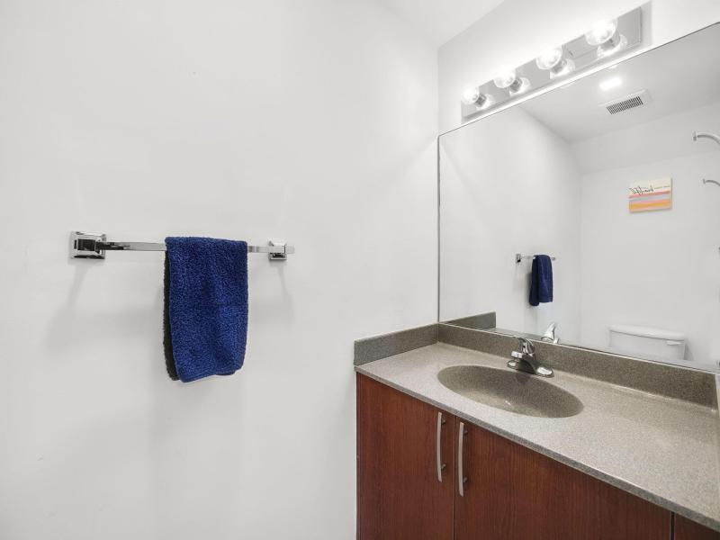  Condo & Townhome Photos