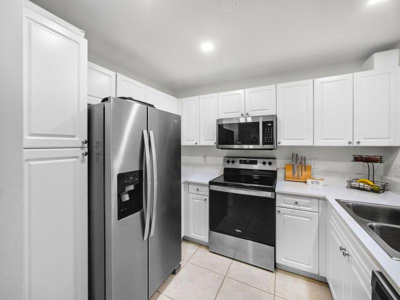  Condo & Townhome Photos