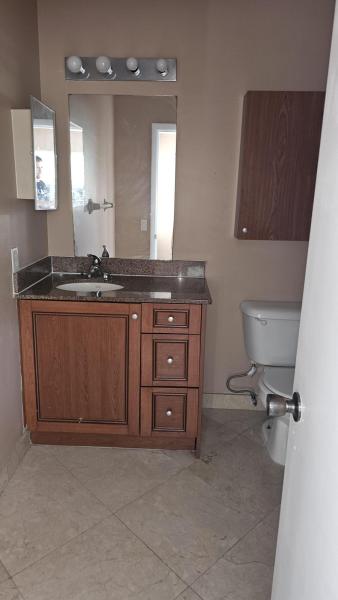  Condo & Townhome Photos